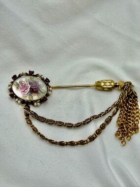 Vintage Gold-Tone Floral Cameo Stick Pin with Tassel Chains #2SP